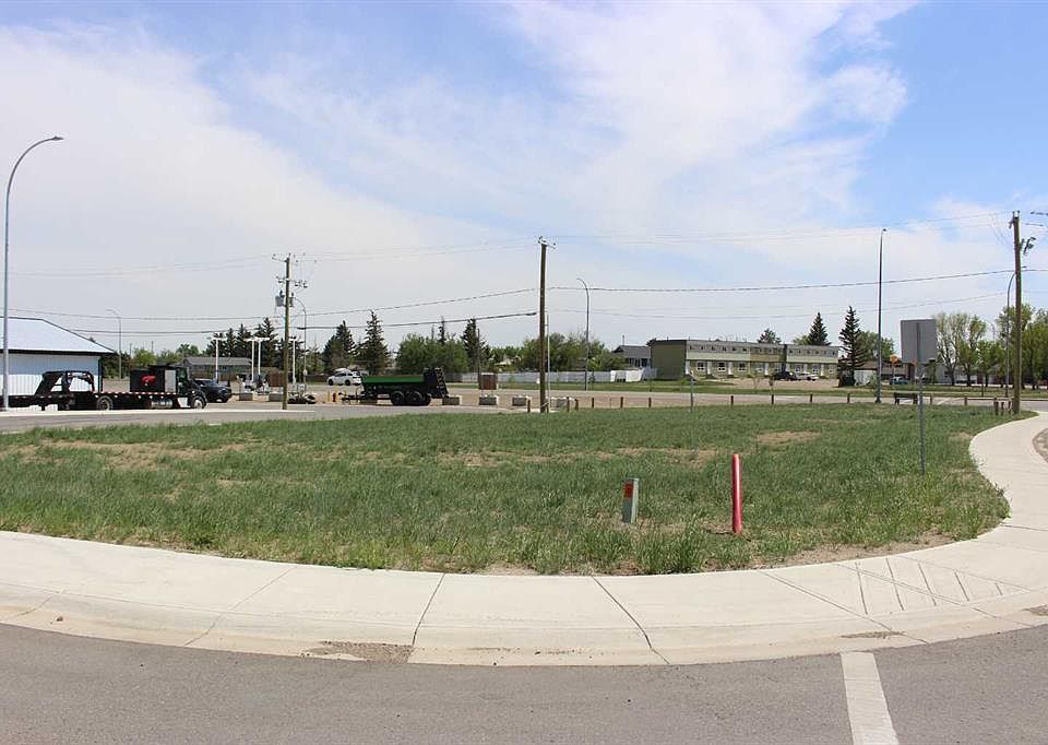 1st image of 862 Crescent Ave