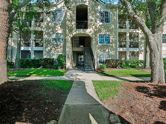 2nd image of 5174 NORTHRIDGE ROAD #104