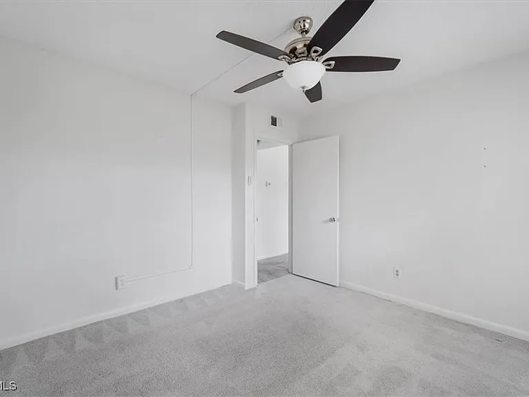 339 Joel Blvd #121 — Photo 10