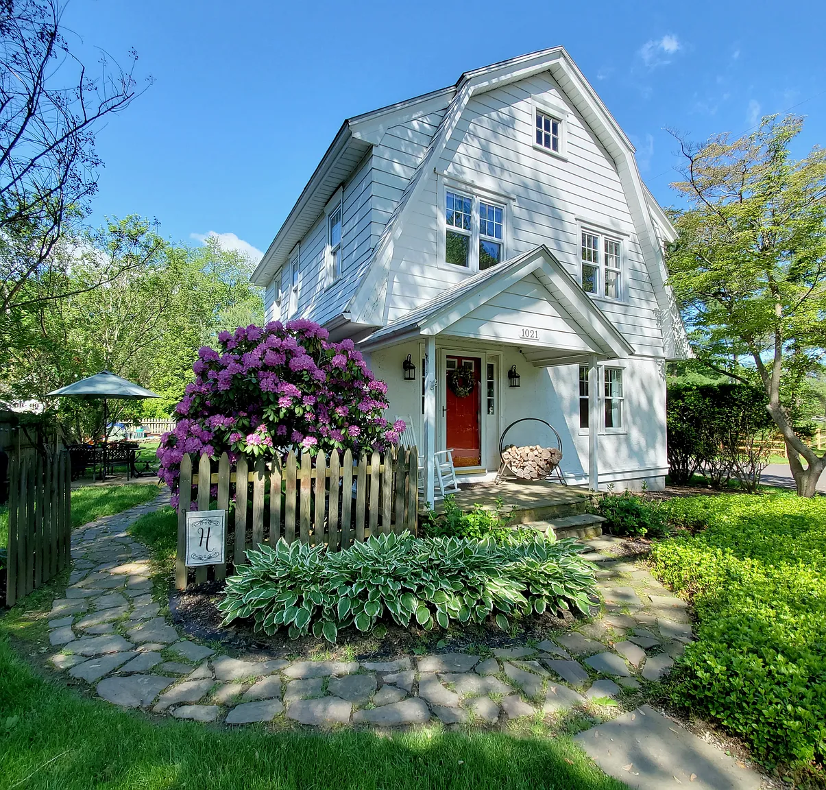 1021 River Rd photo 1