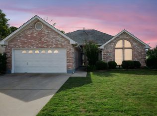 500 Chateau Ct, Denton, TX 76209