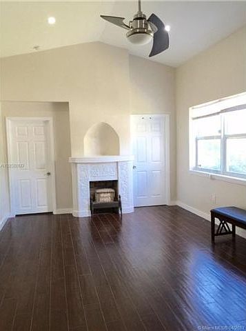 2nd image of 552 NE 74th St