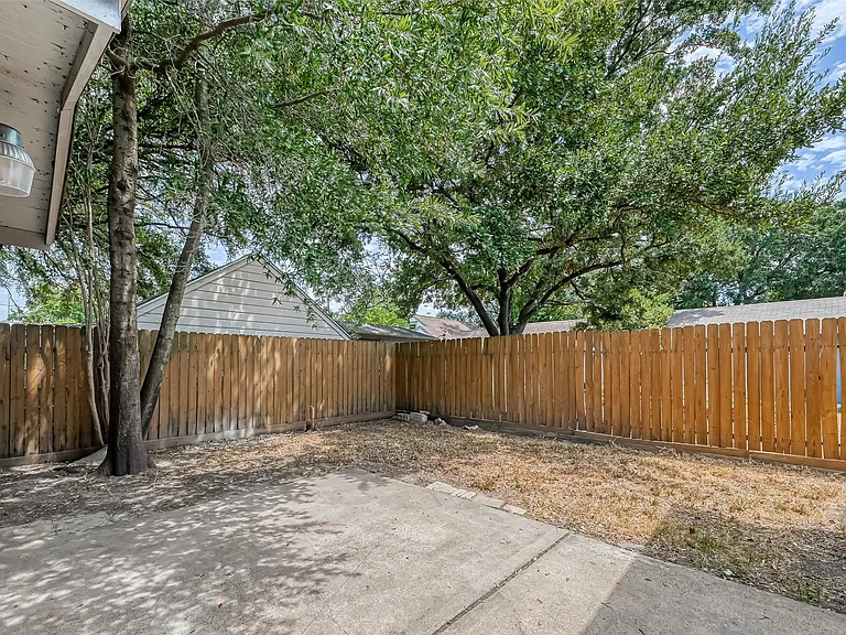 817 Eleanor St — Photo 42