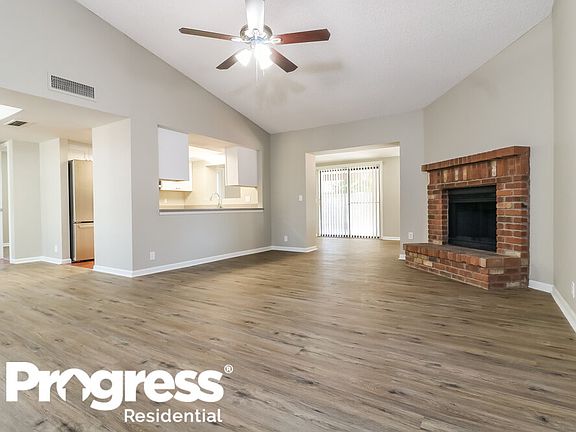 3rd image of 7325 W Windrose Dr