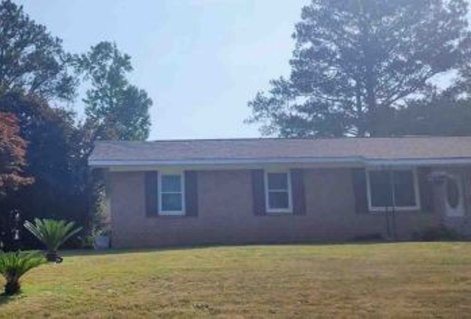 2nd image of 209 Laverne Dr
