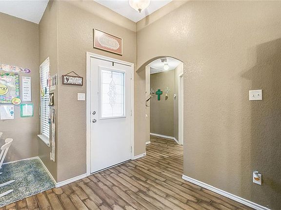 5th image of 12216 Hunters Knoll Dr