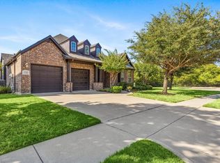1182 Overland Dr, Burleson, TX 76028
