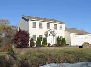 150 Maura Ln, Glenville, NY 12302