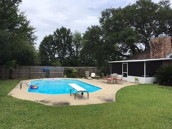 2nd image of 4012 Deerwood Cir