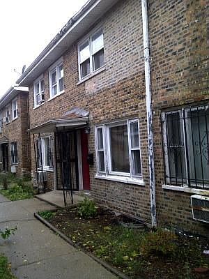 2nd image of 5035 S Drexel Blvd Unit J