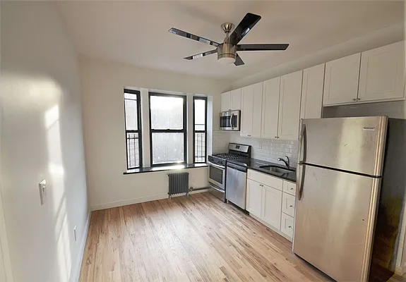 Rented by CITY SKYLINE REALTY INC | media 22