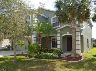 9735 Gladiolus Bulb Loop, Fort Myers, FL 33908