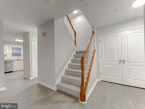 2nd image of 48217 Picketts Harbor Ct