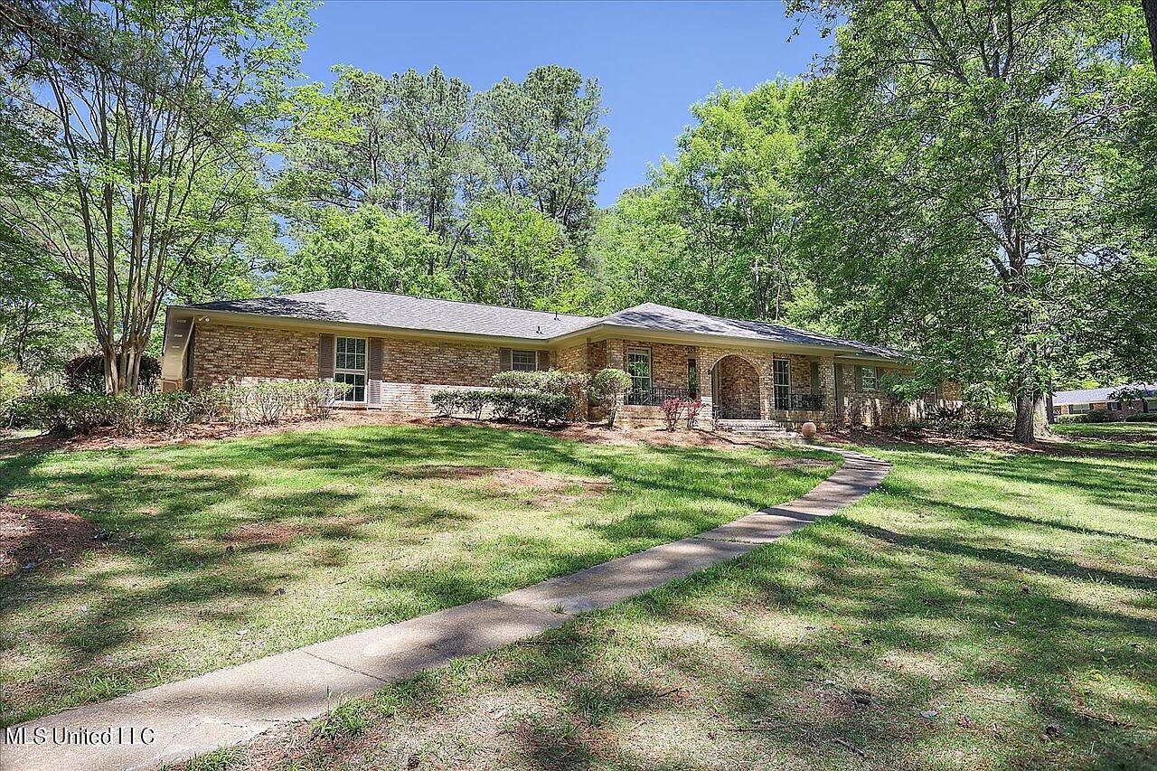 8 Sandalwood Dr, Madison, MS 39110 Zillow