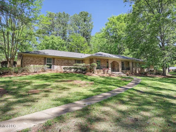 8 Sandalwood Dr, Madison, MS 39110