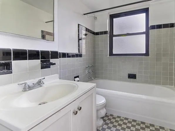 200 West 20th Street image 4 of 6