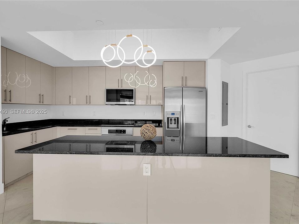 1st image of 3131 NE 188th St APT 21005