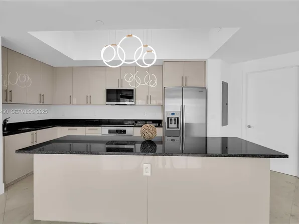 3131 NE 188th St APT 21005, Miami, FL 33180