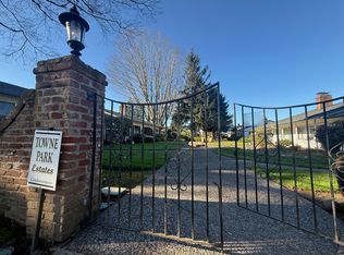 1001 NE 90th Ave APT C, Portland, OR
