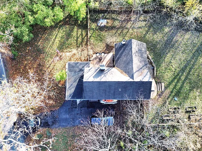 7249 State Rd — Photo 36