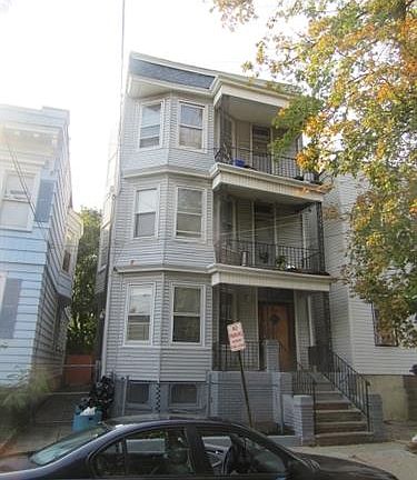 2nd image of 527 20th St