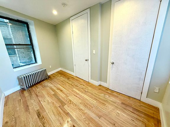 4th image of 531 E 22nd St APT 1C