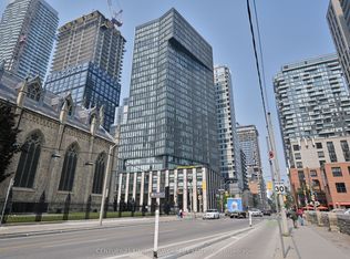 60 Shuter St #2206, Toronto, ON M5B 0B7