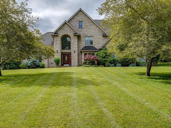 4th image of 392 Woodway Dr