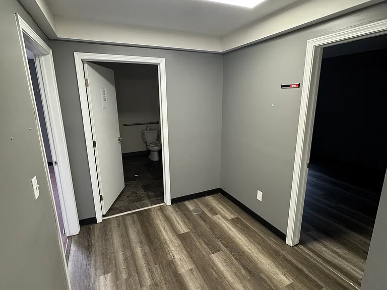 5505 S Sheldon Rd — Photo 10
