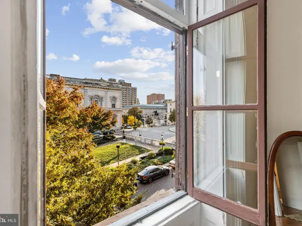 12 E Mt Vernon Pl APT 201, Baltimore, MD 21202