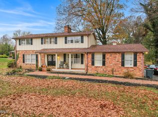 190 Cherokee Rd, Hendersonville, TN 37075