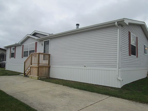 2nd image of 175 Belmont Ln