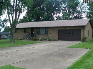 4421 Beck Ave, Louisville, OH 44641