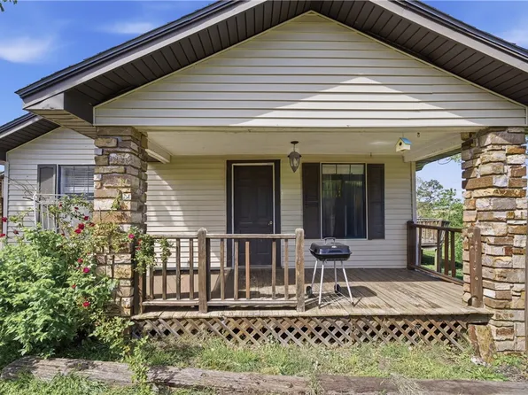 100 N Brewer Ct, Fayetteville, AR 72701