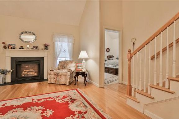 5th image of 48 Sawgrass Cir