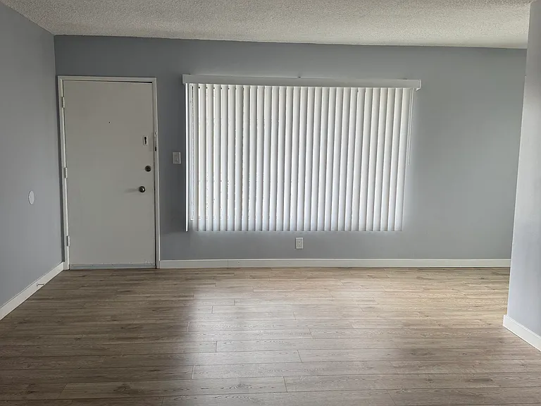 640 Hill St #5 — Photo 2