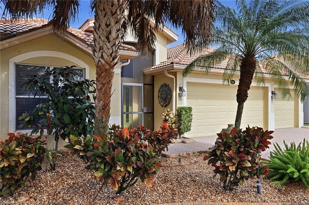 4 bed, 2.5 bath, 2554 sqft, $4,500 — Photo 2