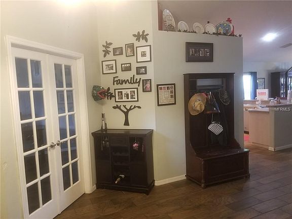 2nd image of 1405 Watermill Cir