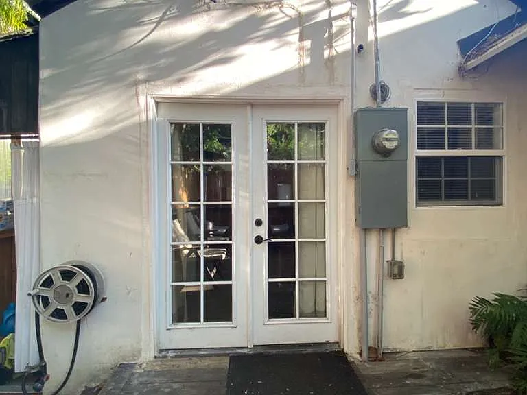 6537 Lexington Ave — Photo 32