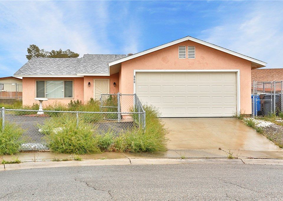 1st image of 860 Crescent Dr