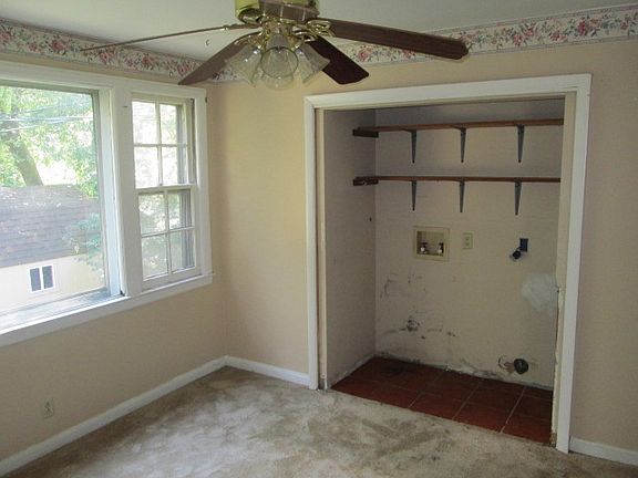 3rd image of 225 Graylynn Dr