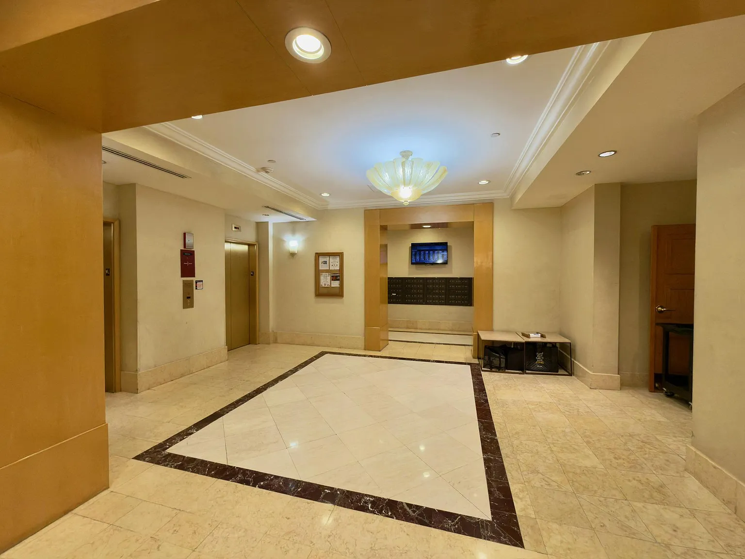 Studio, 540 sqft, $2,099 — Photo 3