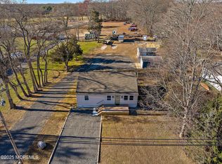 86 Tinton Falls Rd, Farmingdale, NJ 07727