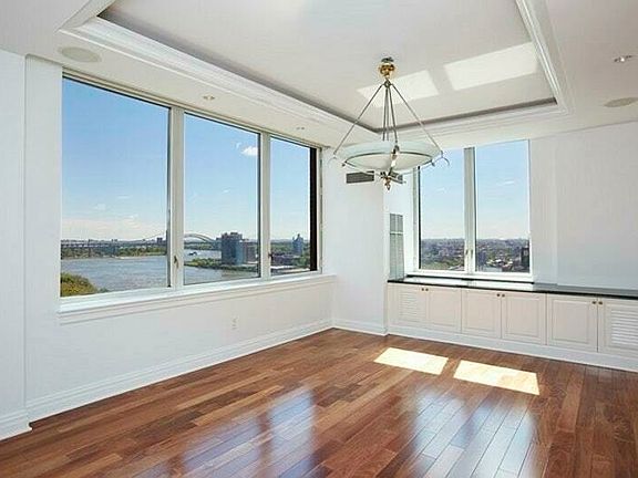 5th image of 90 E End Ave APT 18A