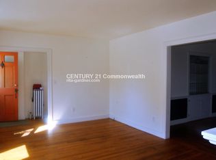 18 Hillcrest Cir, Watertown, MA 02472
