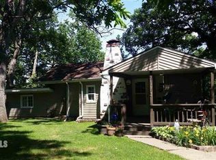 2839 Cottage Ln, Freeport, IL 61032