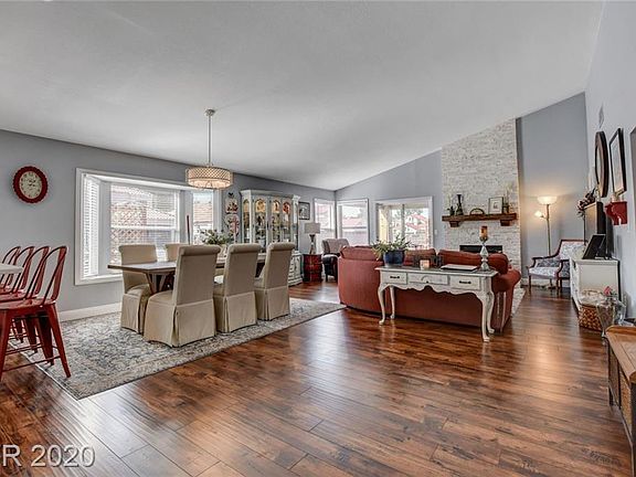 5th image of 284 Comfort Dr