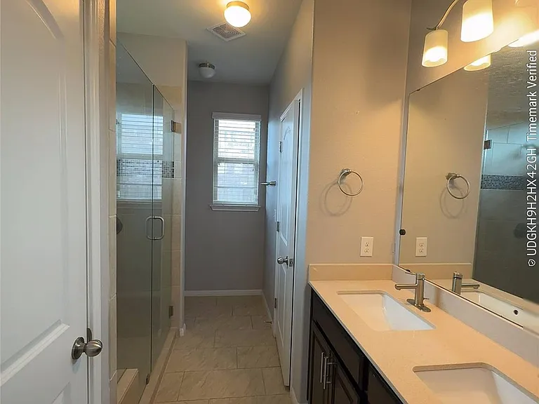 3240 E Whitestone Blvd #17 — Photo 27