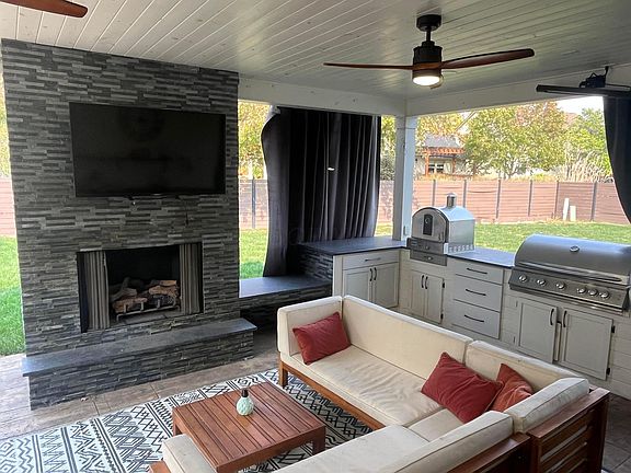 4th image of 488 Belle Haven Ct