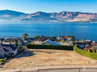 109 Apple Ave, Chelan, WA